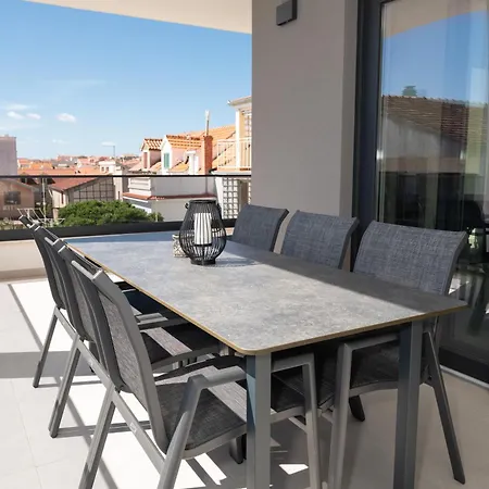 Διαμέρισμα Maestral